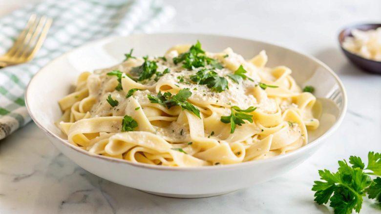 Macarrão especial ao molho branco