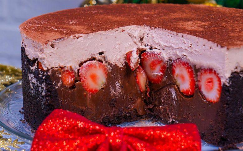 Torta especial de chocolate com morango