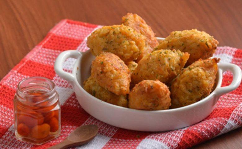 Bolinho de arroz com ervas