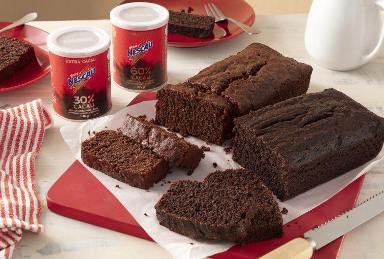 Bolo de banana com achocolatado