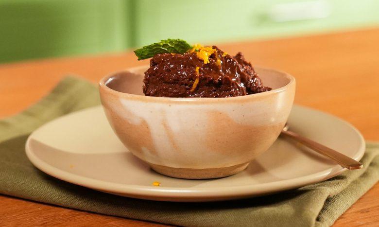 Mousse de chocolate com laranja e azeite