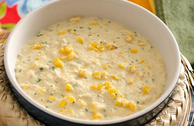 Creme de milho com frango e batata palha