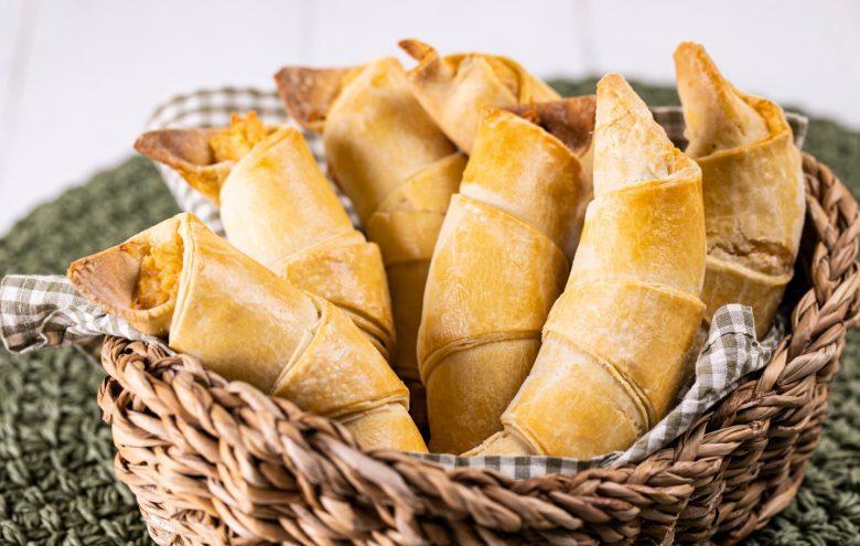 Croissant de massa de pastel