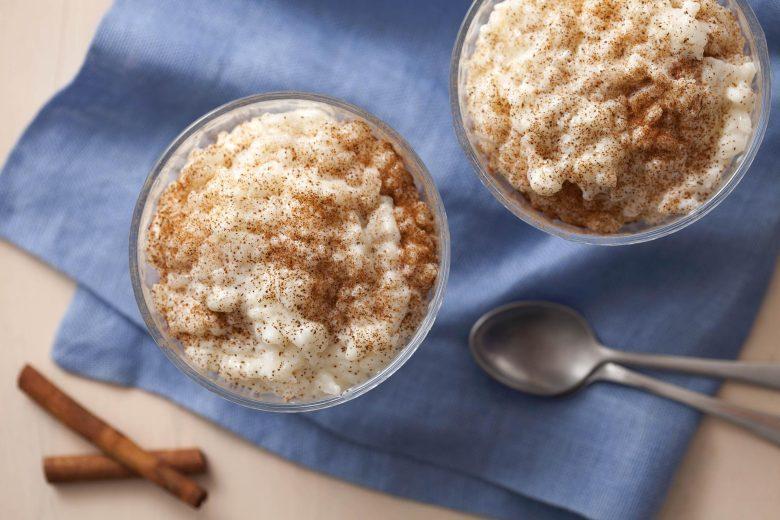 Arroz doce cremoso com leite condensado e canela
