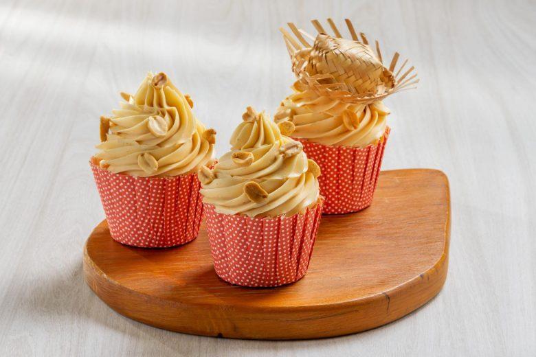Cupcake de milho com amendoim