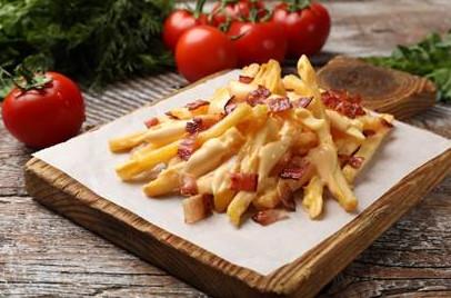 Batata com cheddar e bacon especial
