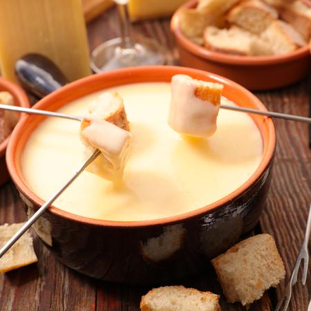 Fondue de queijo fácil