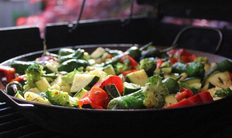 Legumes salteados com orégano