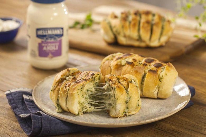 Pão de alho com maionese