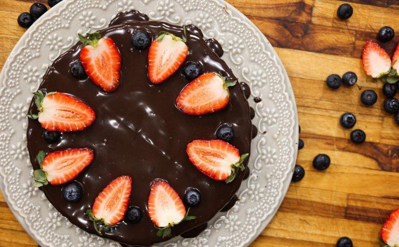 Torta de chocolate low carb sem farinha