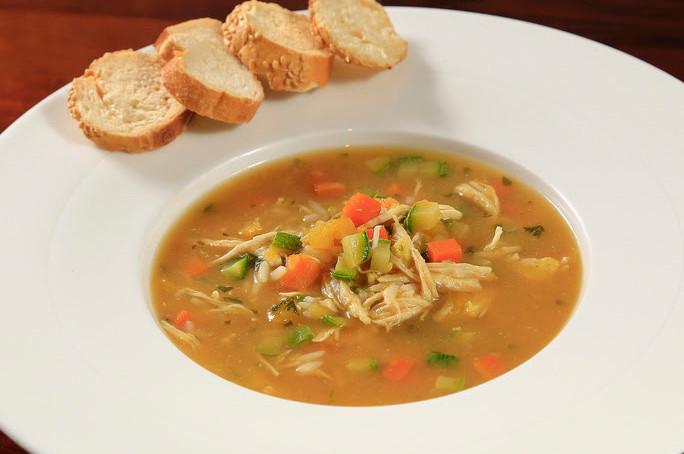 Canja de galinha gourmet