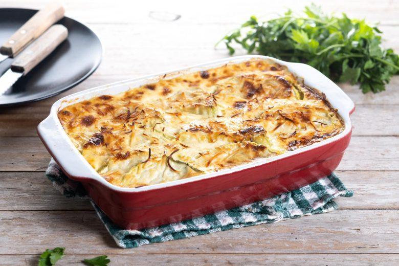 Lasanha de berinjela com carne suína e creme de ricota