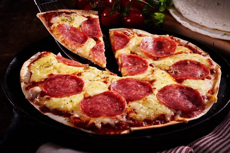 Mini pizza rápida na Air Fryer