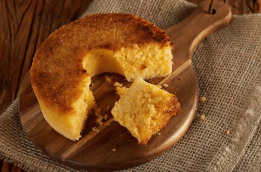 Bolo de fubá com flocão de milho