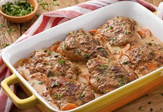 Frango cremoso com legumes