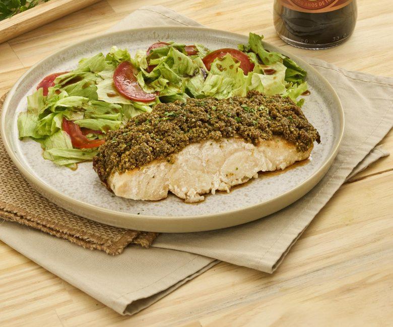 Peixe com crosta de ervas e shoyu