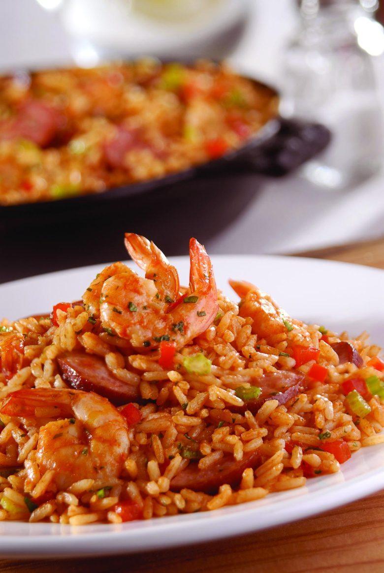 Arroz apimentado com linguiça e camarão