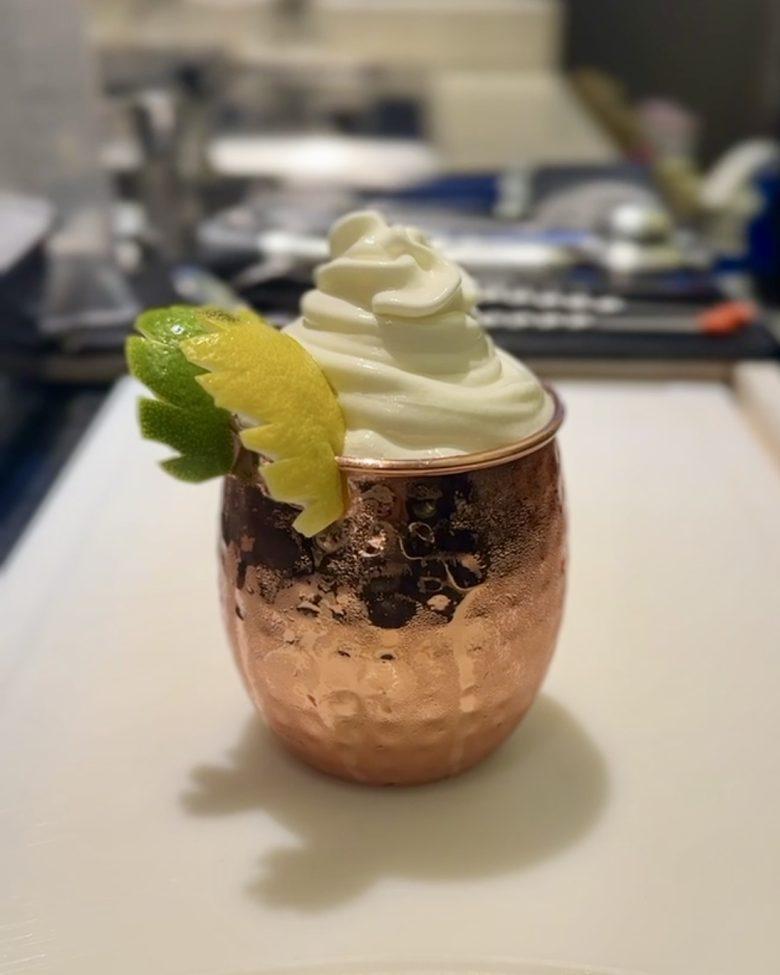 Moscow mule de maracujá