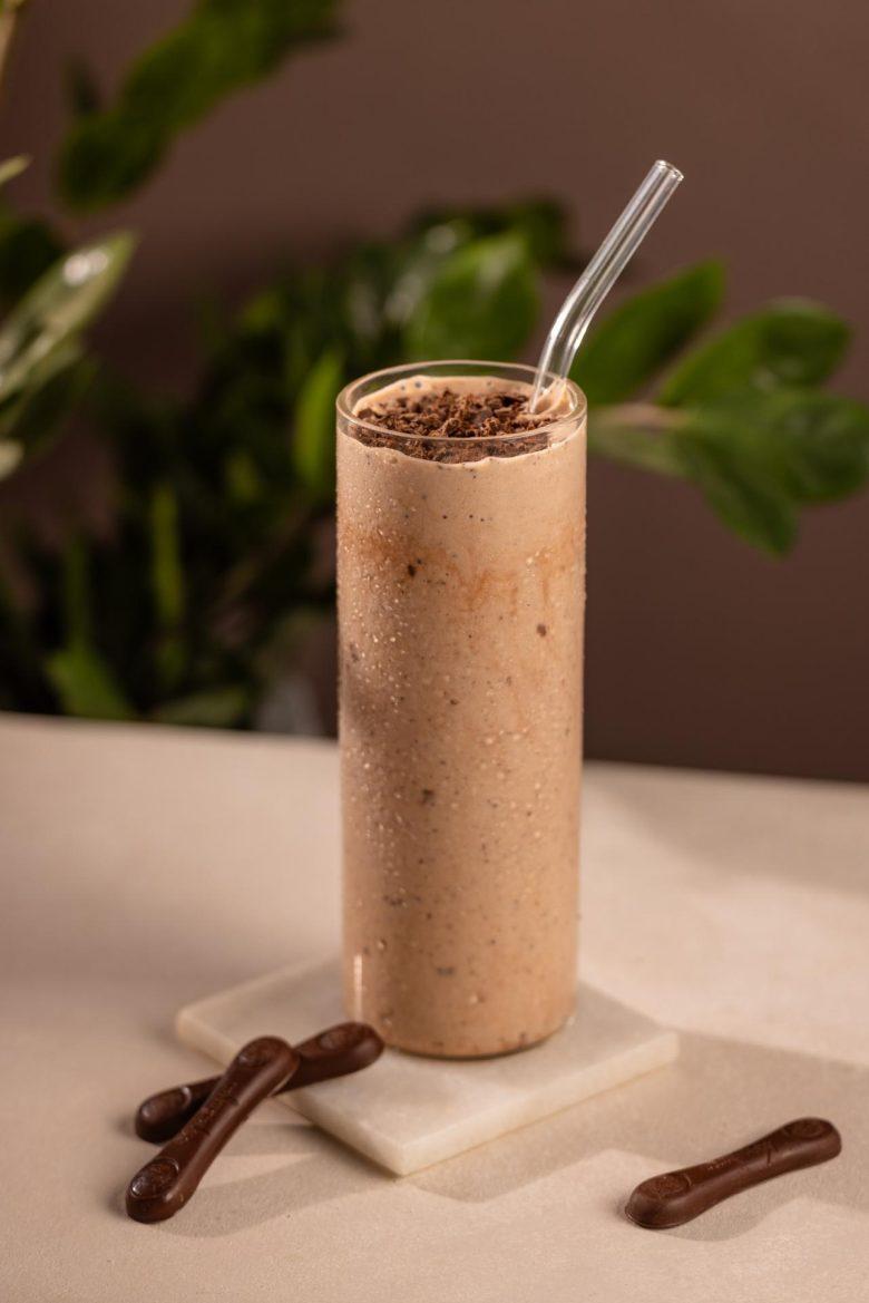 Shake língua de gato crocante