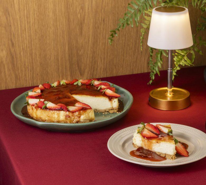 Cheesecake de morango com shoyu