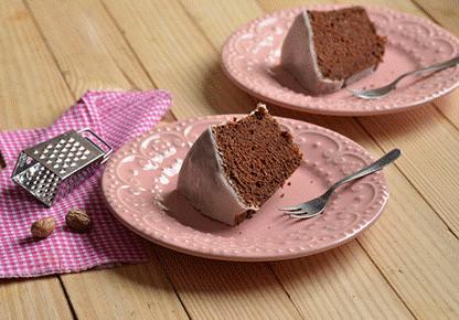 Bolo de chocolate com noz-moscada