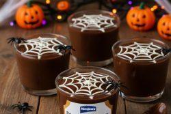 Brigadeiro de colher "Teia de Aranha" com creme de leiteBrigadeiro de colher "Teia de Aranha" com creme de leite