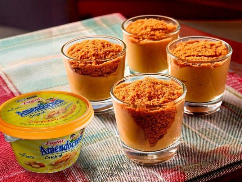Copinho de paçoca com Amendocrem