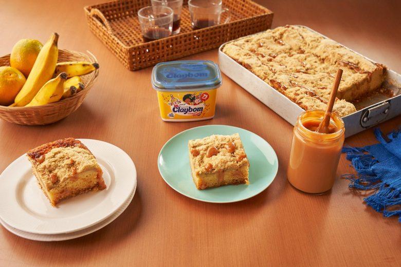 Cuca de doce de leite com banana