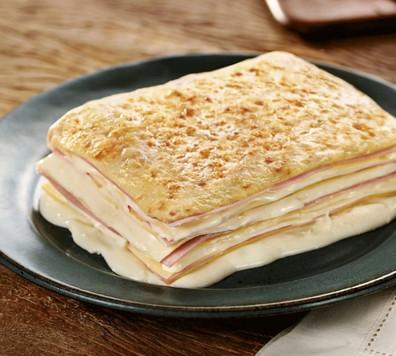Lasanha de presunto ao molho bechamel