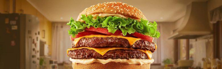 Pop Burger duplo com queijo, alface e tomate