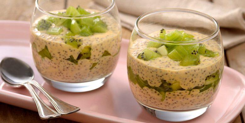 Pudim de chia e frutas