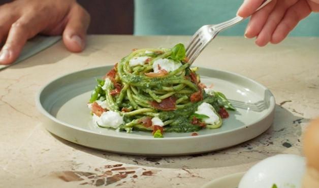 Spaghetti com o pesto pistacchio