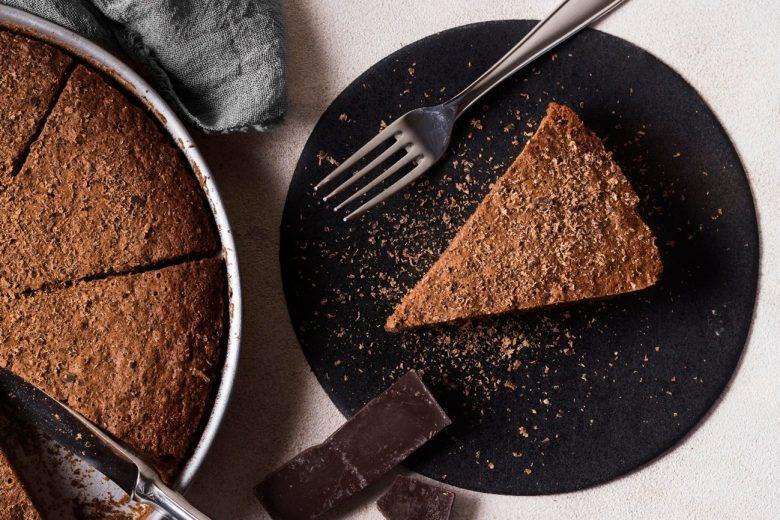 Bolo de chocolate com doce de leite alcoólico