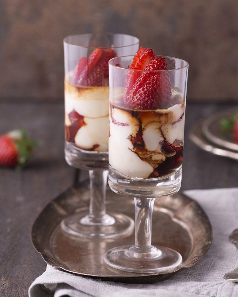 Creme de mascarpone com limão e morango