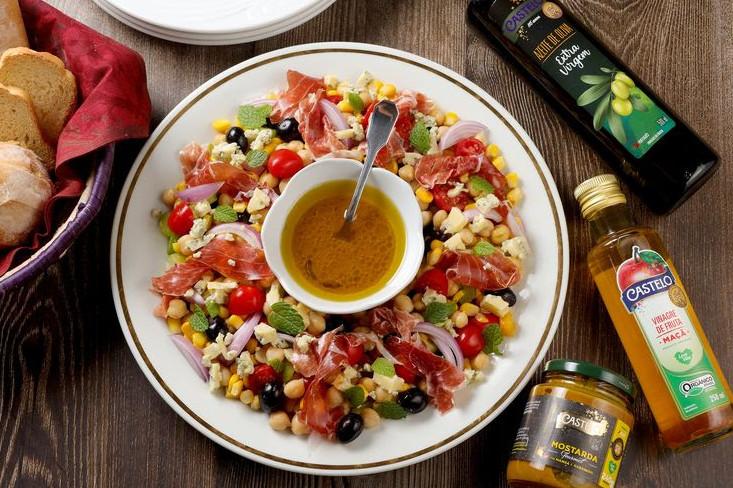 Salada colorida de Natal