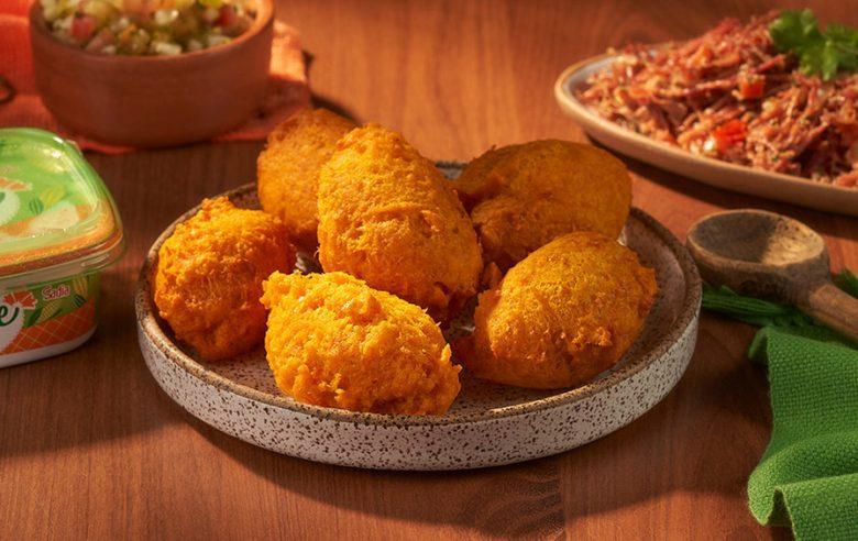Acarajé de milho com carne seca