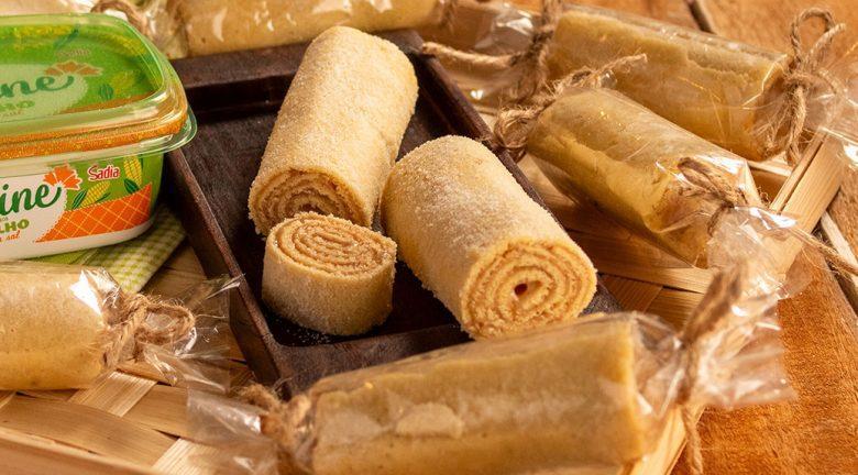 Mini bolo de rolo de brigadeiro cremoso de canela