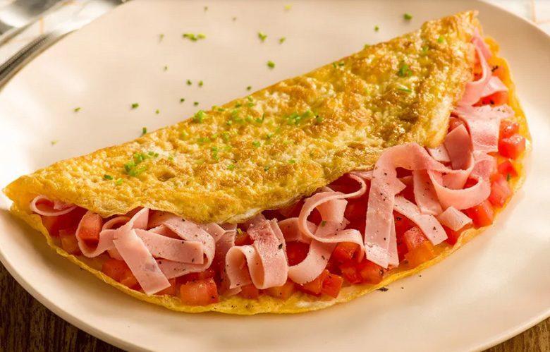 Omelete com presunto