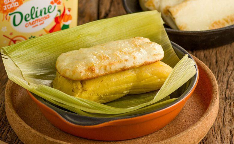 Pamonha com queijo coalho assado