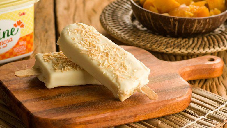 Picolé cremoso de abóbora com coco