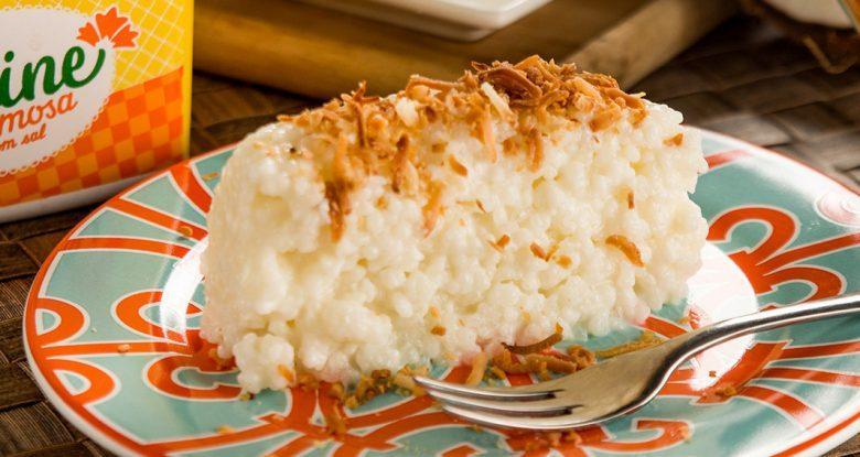 Cuscuz de tapioca com calda de coco queimado