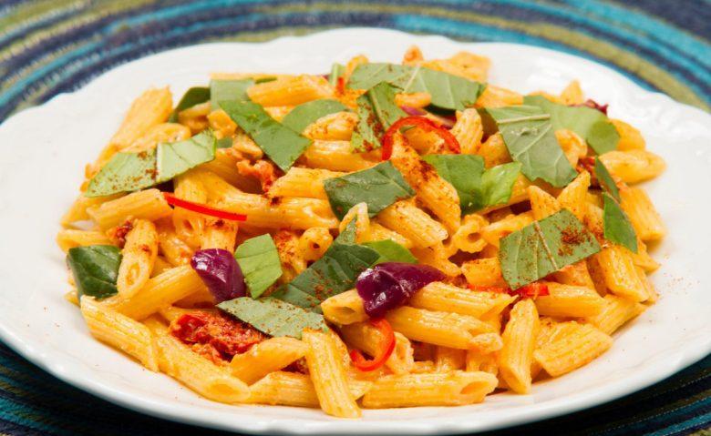 Salada verão com mini penne  
