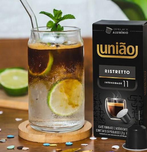 Drink não alcoólico café com limão
