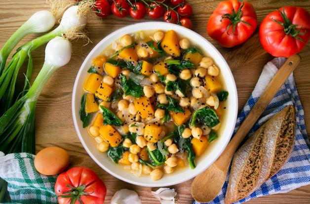 Picadinho de legumes com grão de bico