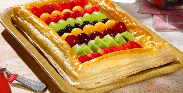 Torta folhada de frutas