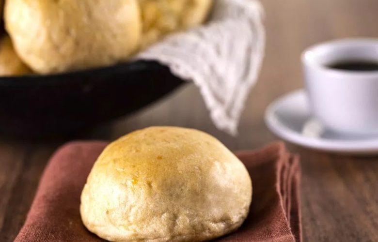 Pão de batata com recheio de requeijão