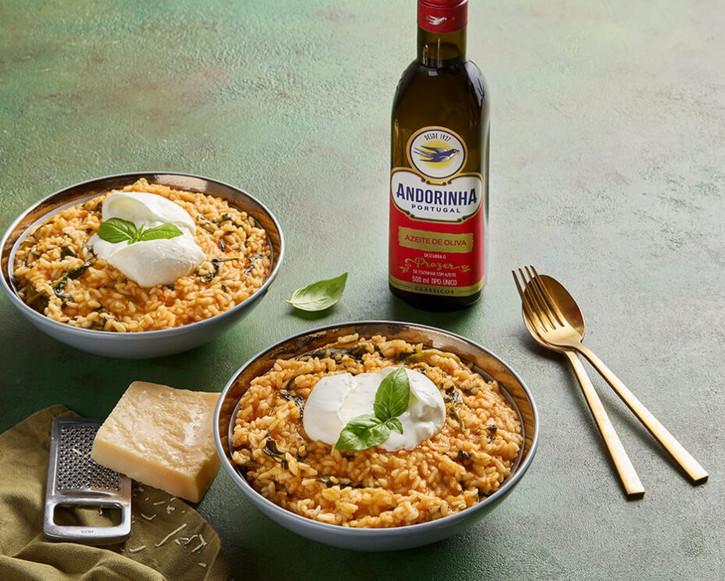 Risoto de creme de tomate e espinafre