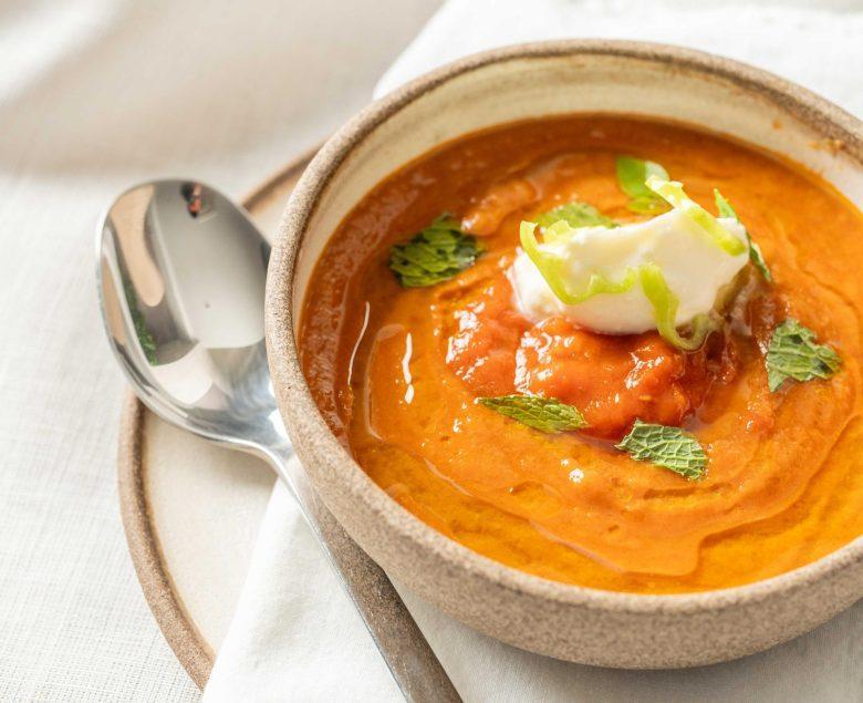 Creme de abóbora com gengibre e maracujá