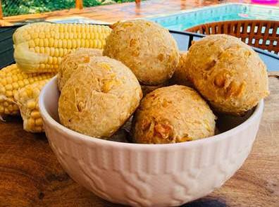 Pão de queijo de milho