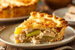 Torta de frango e creme de milho